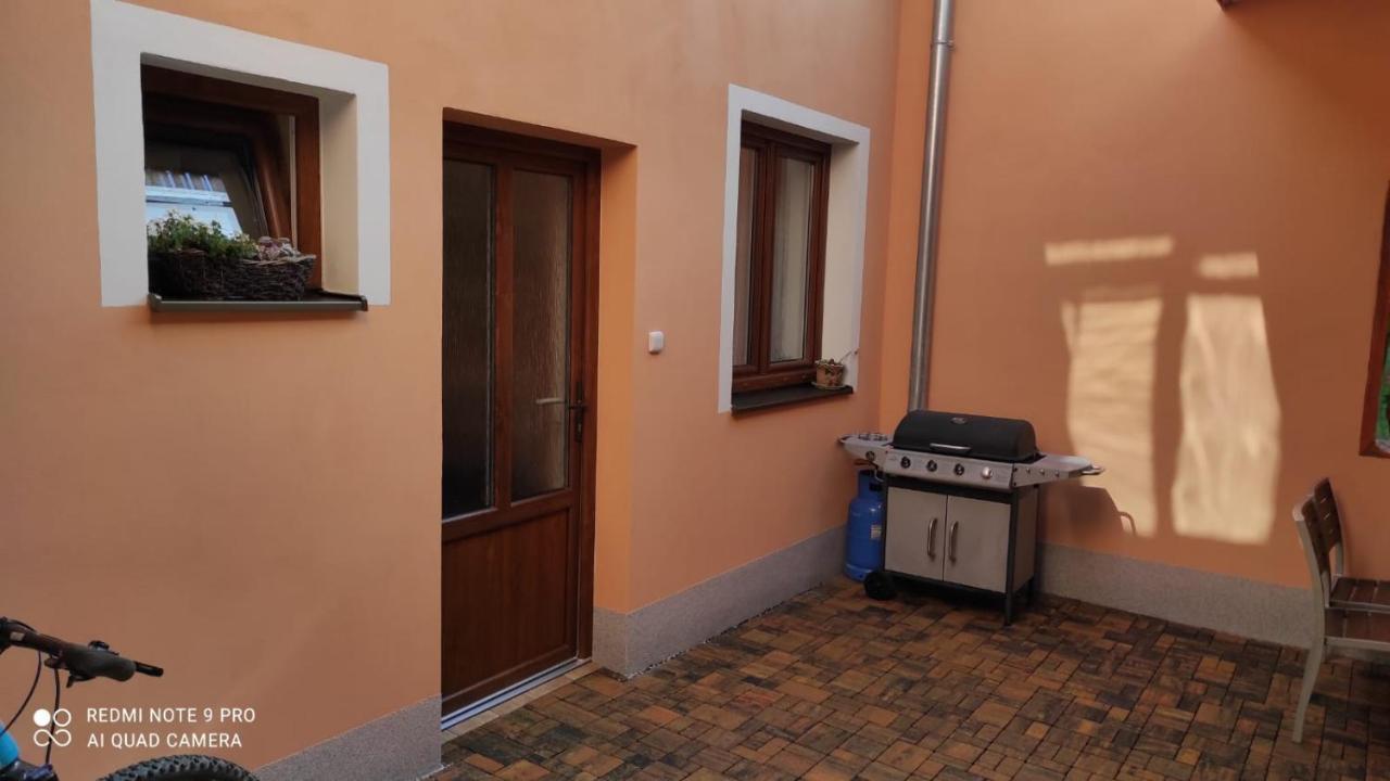 Domecek Ve Dvore Bechyně Esterno foto